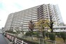 外観写真 JRおおさか東線「城北公園通」駅徒歩2分に立地のマンションです！