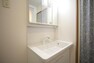 洗面化粧台 三面鏡で、収納スペース豊富で使いやすい洗面台です！