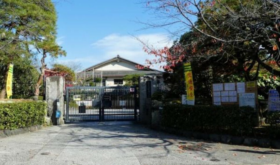 小学校 京都市立嵯峨小学校