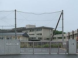 京田辺市立三山木小学校<BR/>京都府京田辺市宮津宮ノ下4-3（約900m・徒歩10分）