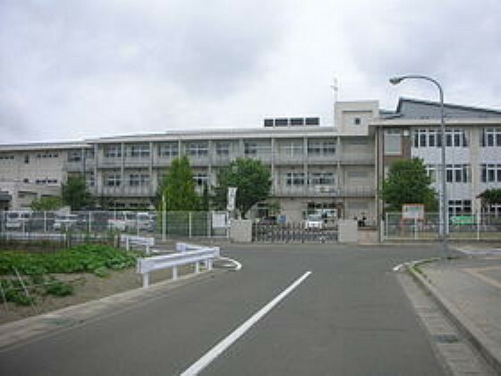 小学校 仙台市立岩切小学校　徒歩20分（1580m）