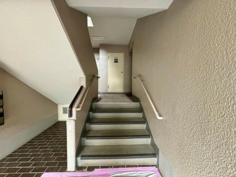 1階階段