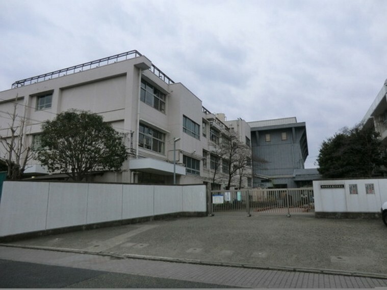 中学校 世田谷区立奥沢中学校