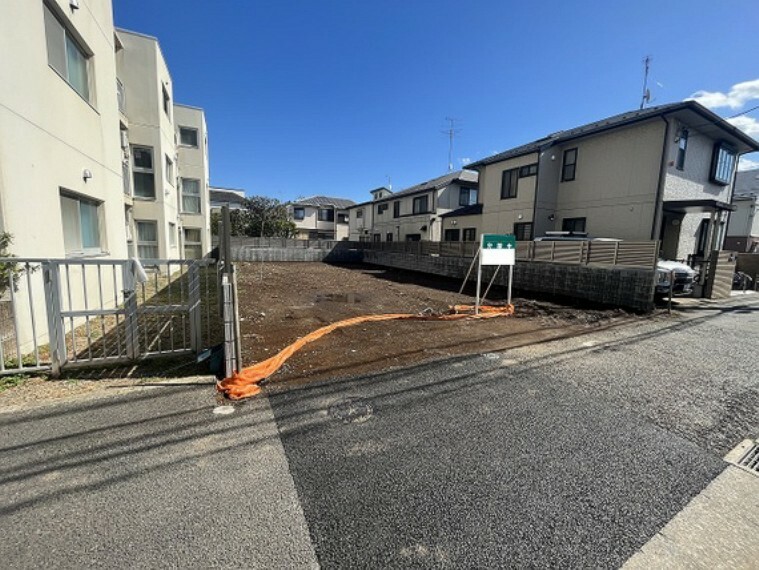 浴室乾燥機付きで、天候や時間帯を気にすることなく洗濯物を乾かすことができます