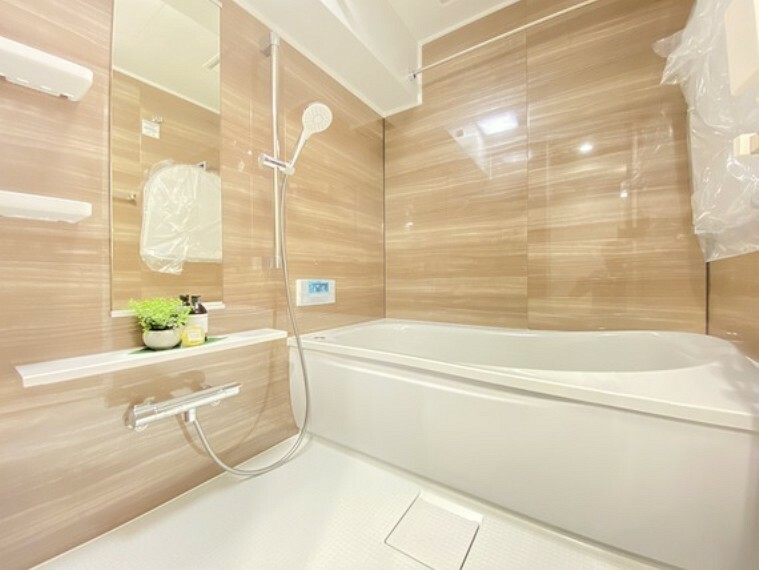 浴室は高級感がありつつ柔らかい色合いとなっております！