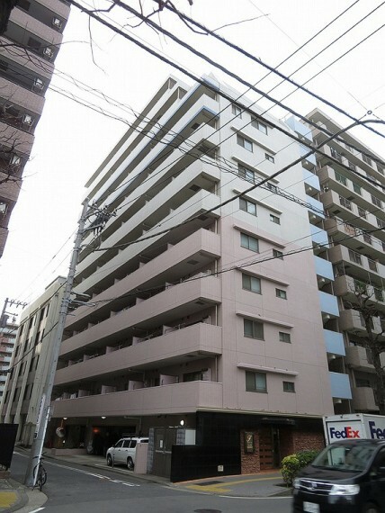 外観写真 RC造地上11階建てマンション「フェリズ横浜関内」の3階部分のお部屋をご紹介します。
