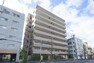 外観写真 大切なペットと暮らせるマンション「クリオ川崎鋼管通」です。浜川崎駅まで徒歩約8分と便利な平坦地。