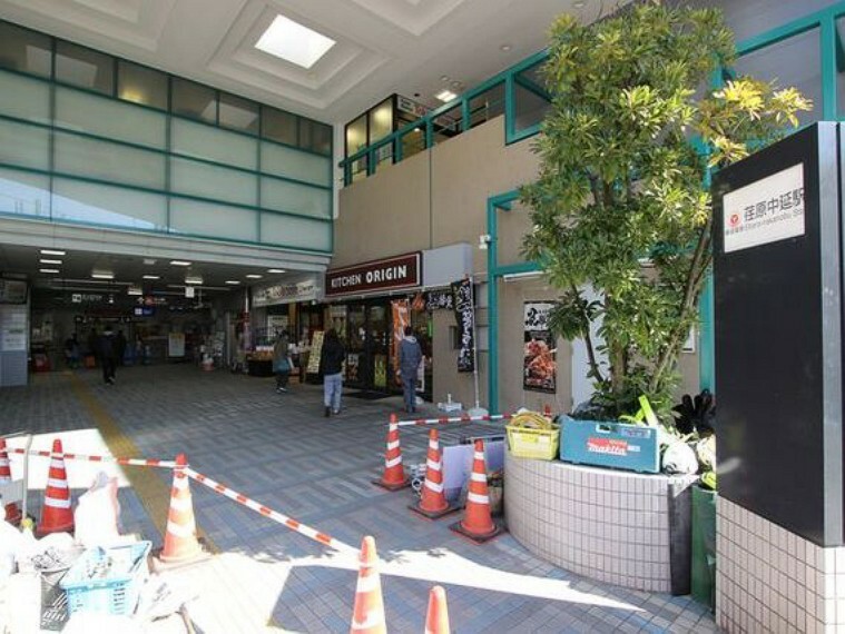 東急池上線　荏原中延駅　約400m