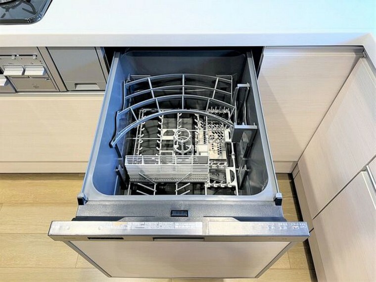 キッチン 嬉しい食洗機付き 外から食器が見えないのでキッチンがスッキリしますね
