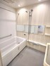 浴室 ■1日の疲れを癒すバスルームはゆとりある広さ