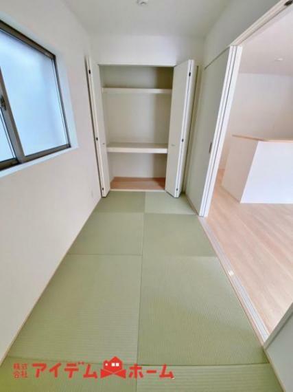 和室は、リビングから目が届く場所なので、お子様の遊び部屋・お昼寝スペースとして使うのもオススメです。
