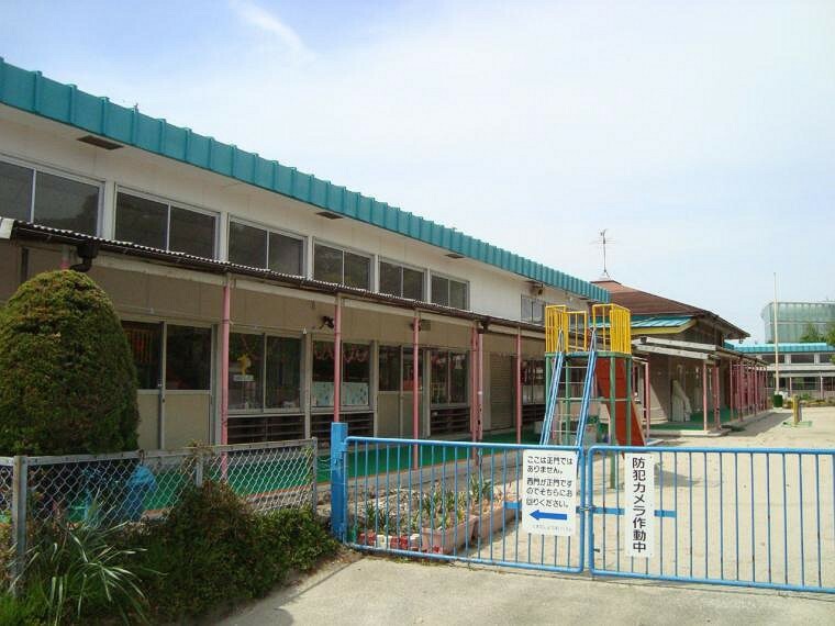 幼稚園・保育園 幼保連携型認定こども園 森のくまっこ