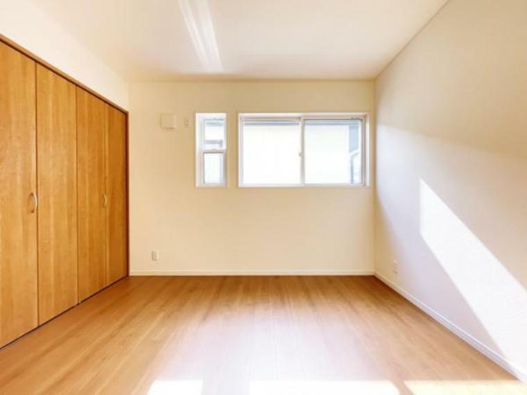 洋室 （洋室）各居室、クローゼットは収納力があり、家具をお部屋に置かなくても片付けが出来、お部屋を広く使えますね。