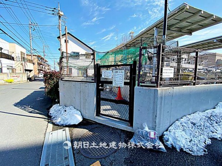 居住者専用ゴミ置場があり、忙しい日々の中で嬉しい設備の一つですね。