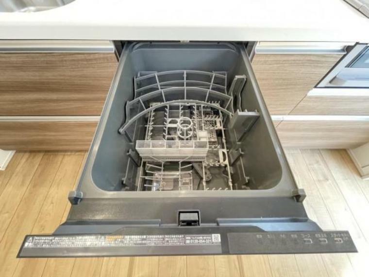 忙しい朝や冬の寒い日の洗い物はお任せ！毎日の家事を軽減できる食器洗浄機付きです＾＾