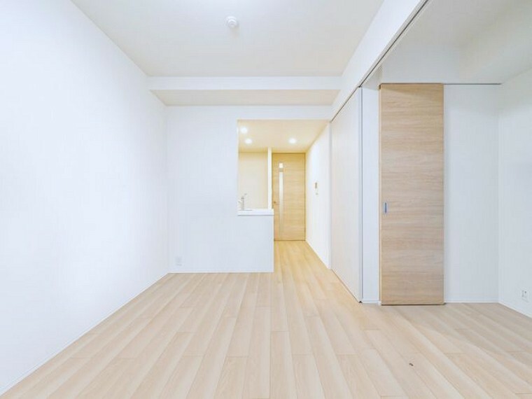 【LDK　約9.6帖】画像はCGにより床・壁を加工し、家具等を削除した空室のイメージです。