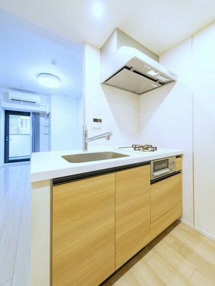 【キッチン】画像はCGにより家具等の削除、床・壁紙等を加工した空室イメージです。