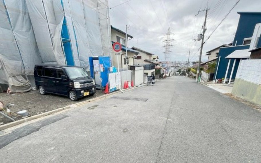 現況写真 前面道路含む現地写真です