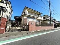 東武野田線「川間」駅徒歩15分の立地。駅までの道のりも平坦です。