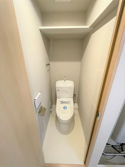 トイレ 温水洗浄機付でさらに快適なレストルーム