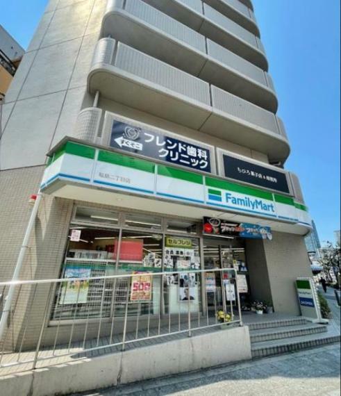 コンビニ ファミリーマート福島二丁目店