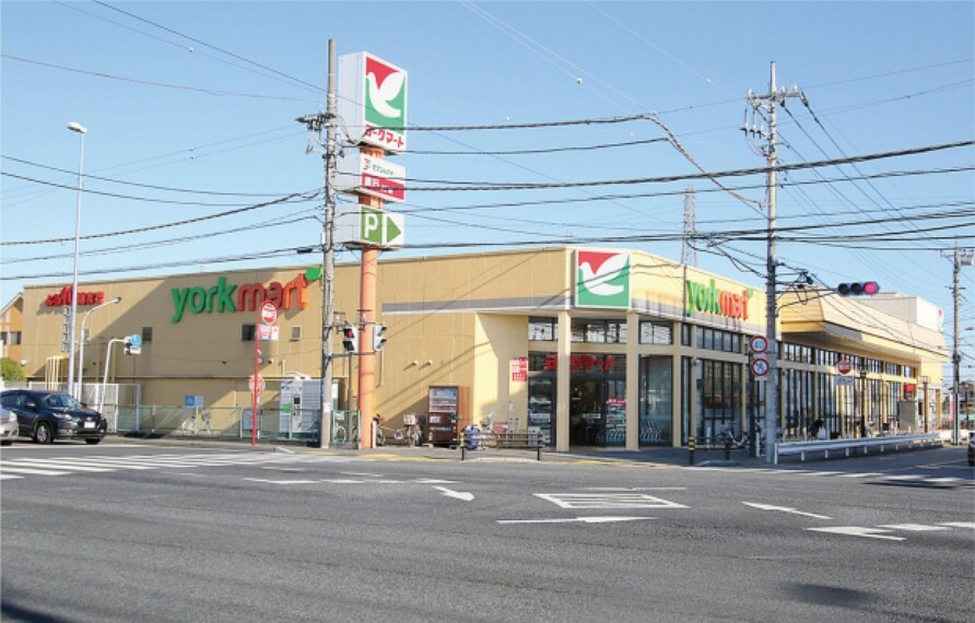 スーパー 現地から780m～810m。　ヨークマート桶川店　食品に特化したスーパーマーケットで、“地域のお客様の食生活を、より楽しく、豊かに、便利に”を企業理念に日々取り組んでいます。