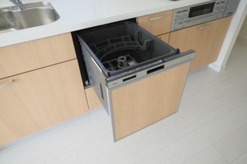 キッチン 家事の時短・節水効果のある食洗機。