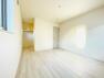 洋室や各部屋に断熱性に優れた「ペアガラス」を使用。福島の寒い冬も暖かく過ごせます。
