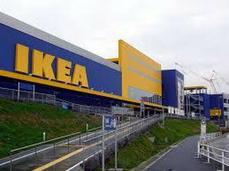 ホームセンター IKEA新三郷・800m