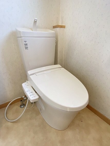 トイレ 【2Fトイレ】シンプルだからこそ落ち着けるトイレです。