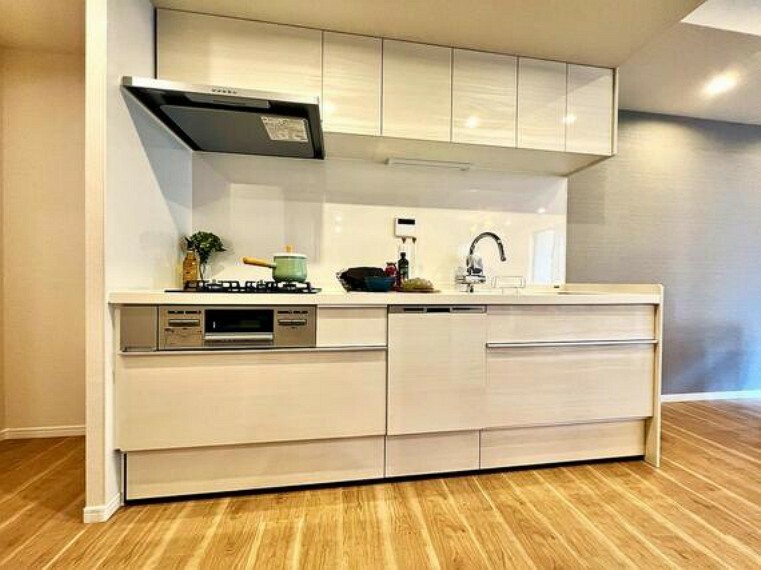 キッチン 毎日使われるキッチンスペース。家事動線や収納量が理想に合っているか、ご確認ください。