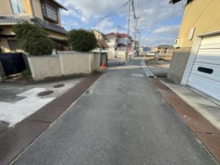 現況写真 前面道路含む現地写真