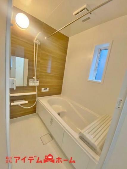 発電・温水設備 オートバス機能でお好みの湯量・温度に調整された浴槽をいつでも使えます！　