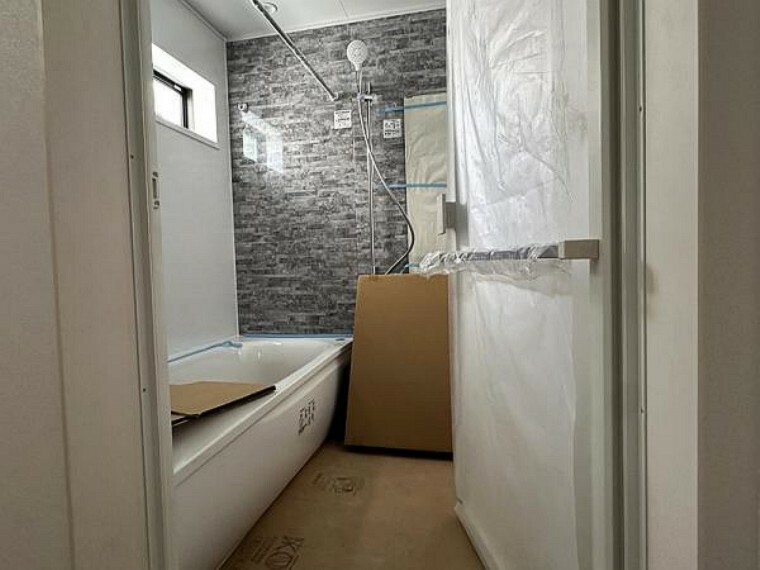 1日の疲れを癒すバスルームは広々1坪タイプ。浴室冷暖房乾燥機が完備しています