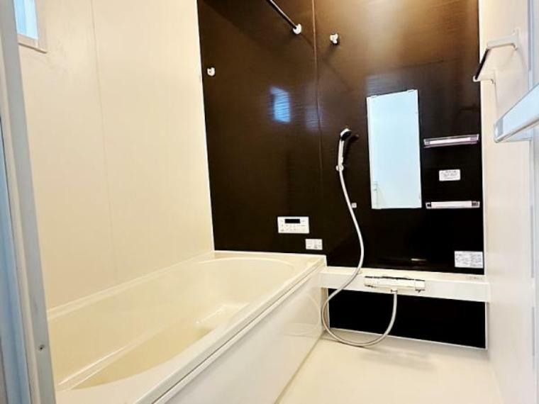 浴室 1616サイズのバスルーム。浴室冷暖房乾燥機が完備しています