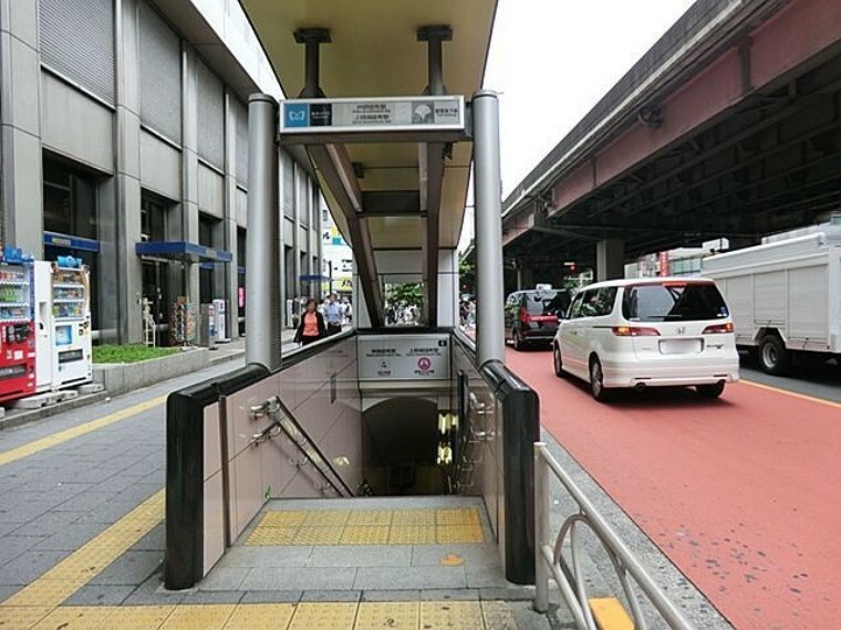 仲御徒町駅（東京メトロ 日比谷線） 徒歩4分。