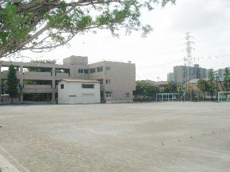 小学校 【小学校】草加市立花栗南小学校まで444m