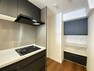 キッチン キッチン奥には収納と冷蔵庫置場があり、動きやすいスペースです。
