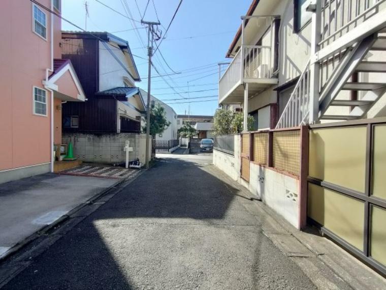 現況写真 ・前面道路