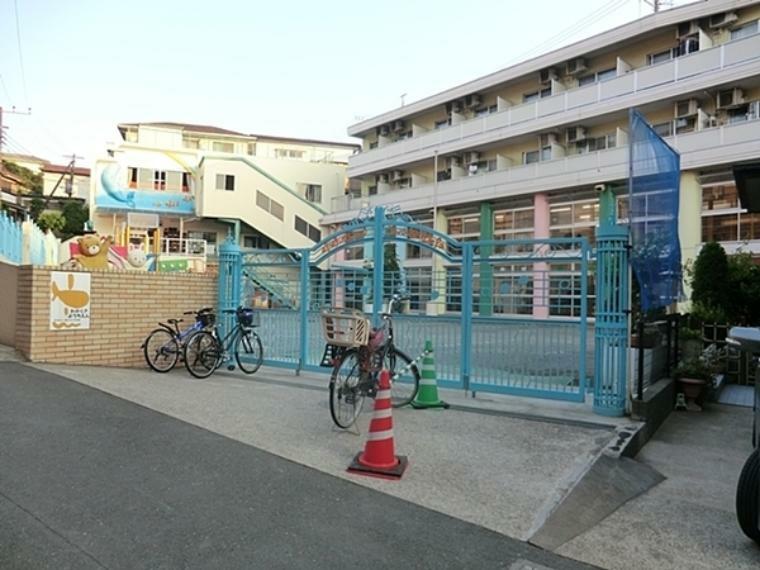 若草幼稚園 とても熱心な地域密着の幼稚園。遊び感覚で運動や九九ができるようになる横峯式を採用しています。