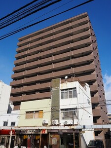 アルファライフ岡大医学部前