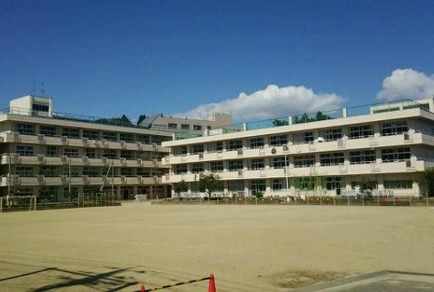 仙台市立国見小学校（約930m）