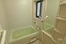 浴室 浴室は、追い焚きと浴室乾燥暖房機付き。寒い時期でも入浴を楽しめます。