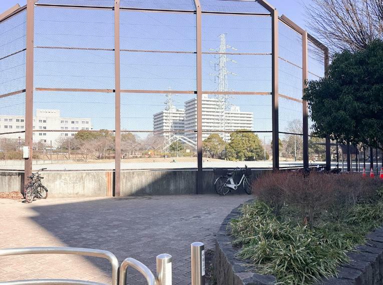 公園 ■新横浜駅前公園