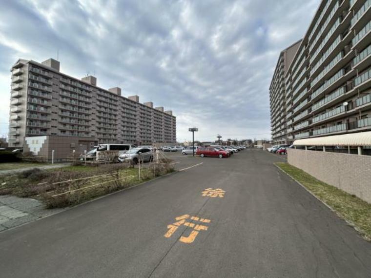 駐車場 【駐車場】敷地内駐車場空き有で6000円/月（2/13現在）。