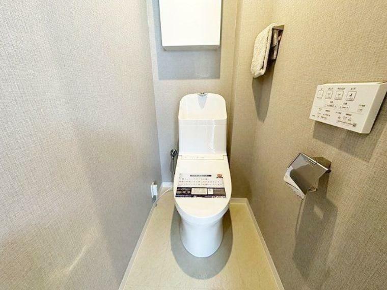 トイレ 水洗トイレは掃除が楽にできるため、清潔に保つことができます。