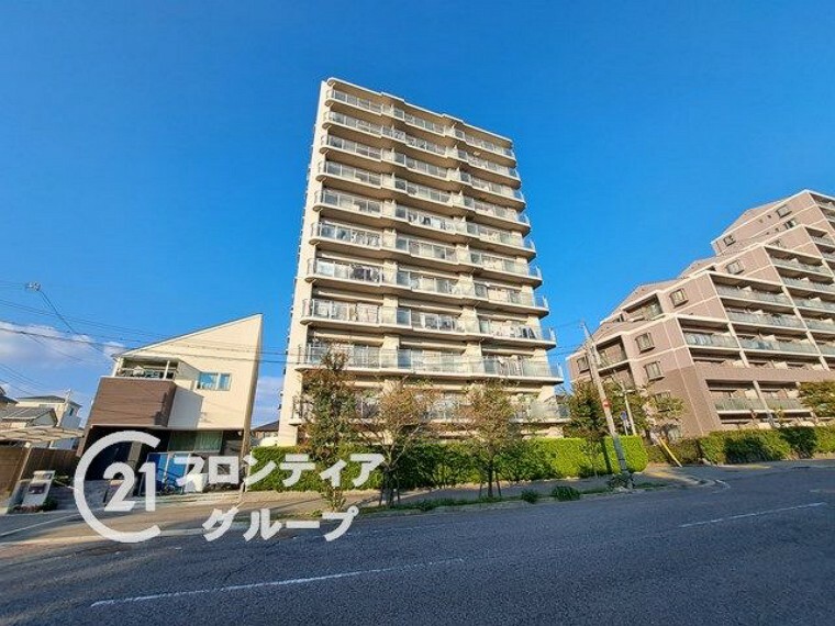 外観写真 RC造11階建てマンションです