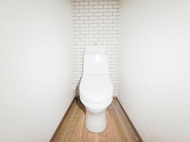 トイレ 水洗トイレは掃除が楽にできるため、清潔に保つことができます。