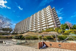 上高田四丁目団地1号棟