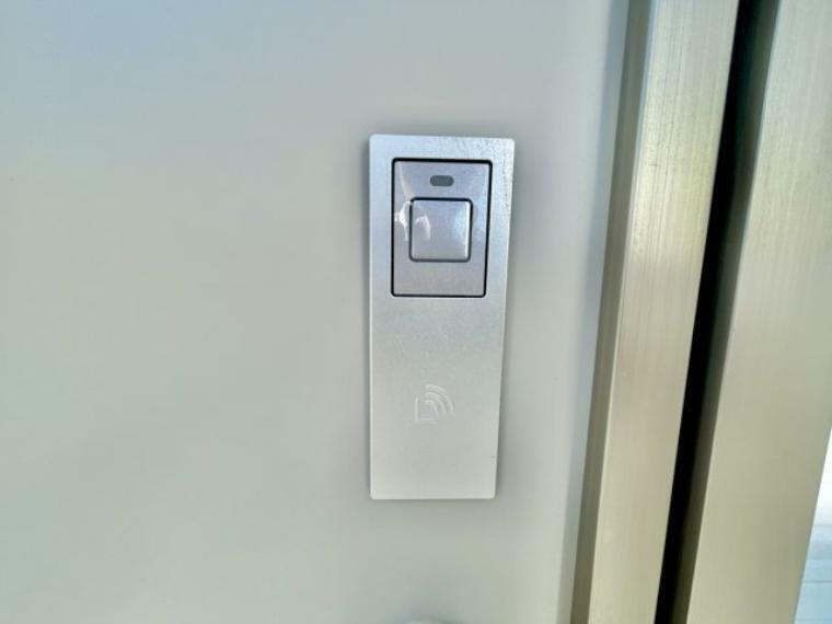 タッチ一つで鍵の開錠が可能なタッチキー付き  毎日使うドアの開け閉めがとてもスムーズになります（^^